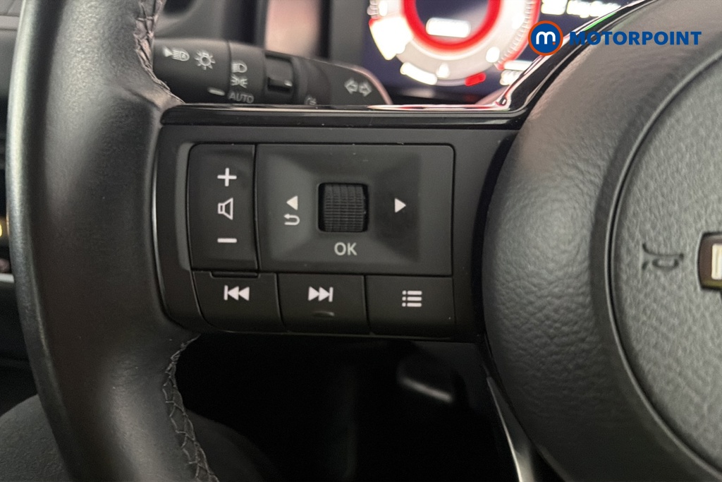Nissan Qashqai N-Connecta Manual Petrol SUV - Stock Number (1689804) - 4th supplementary image