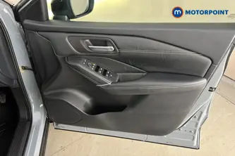 Nissan Qashqai N-Connecta Manual Petrol SUV - Stock Number (1689804) - 18th supplementary image