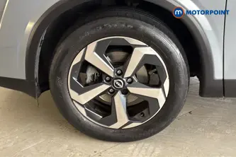 Nissan Qashqai N-Connecta Manual Petrol SUV - Stock Number (1689804) - 44th supplementary image