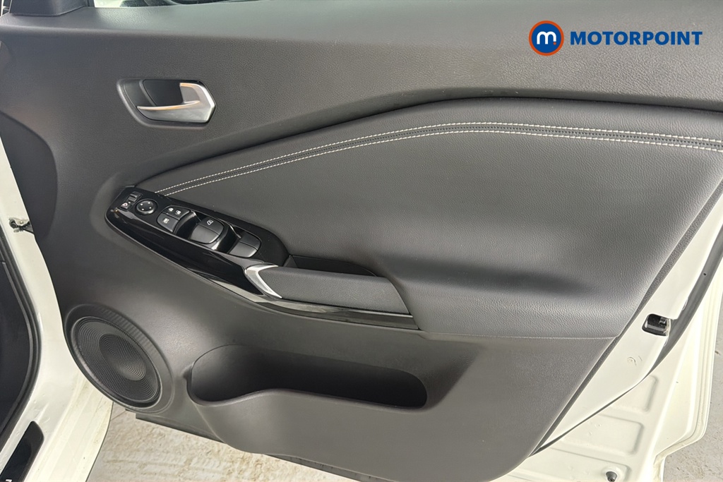 Nissan Juke Premiere Edition Automatic Petrol-Electric Hybrid SUV - Stock Number (1690259) - 18th supplementary image