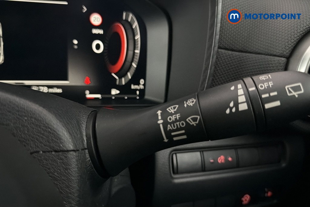 Nissan Juke N-Connecta Manual Petrol SUV - Stock Number (1690283) - 6th supplementary image