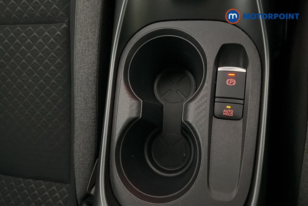 Nissan Juke N-Connecta Manual Petrol SUV - Stock Number (1690283) - 16th supplementary image