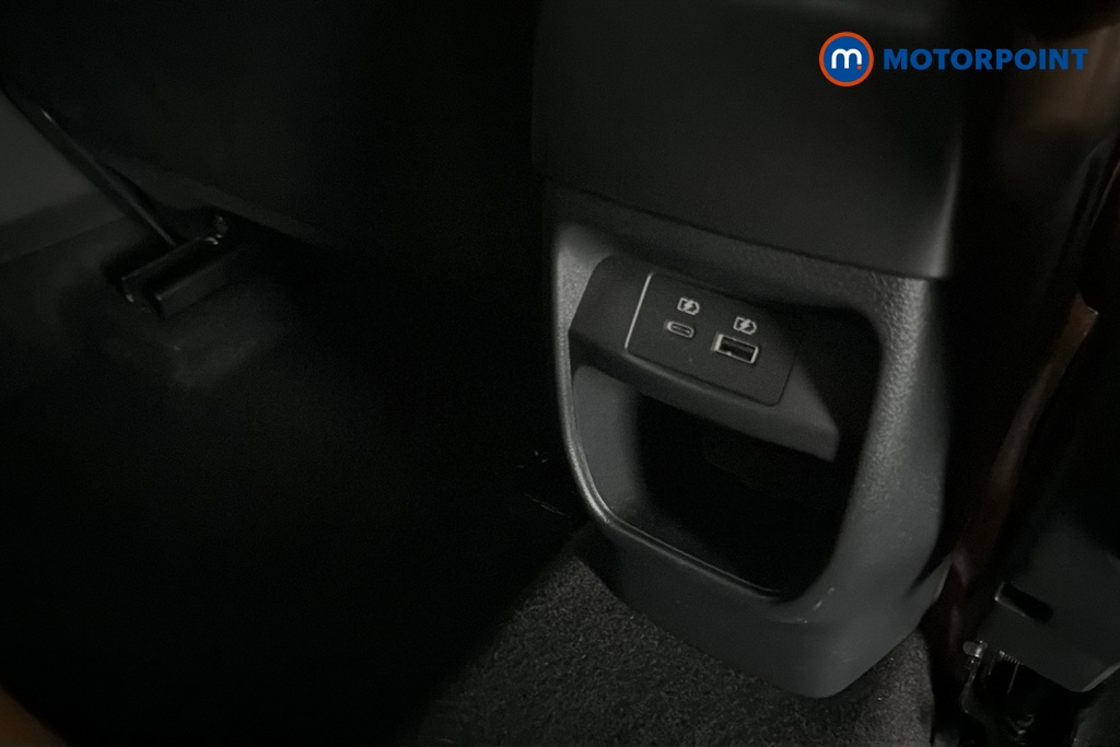Nissan Juke N-Connecta Manual Petrol SUV - Stock Number (1690283) - 28th supplementary image