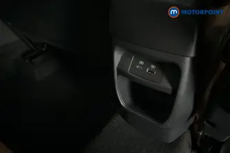 Nissan Juke N-Connecta Manual Petrol SUV - Stock Number (1690283) - 28th supplementary image