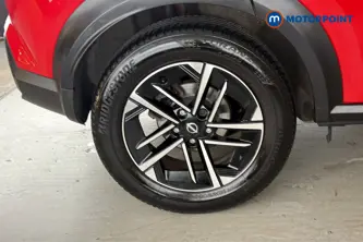 Nissan Juke N-Connecta Manual Petrol SUV - Stock Number (1690283) - 46th supplementary image