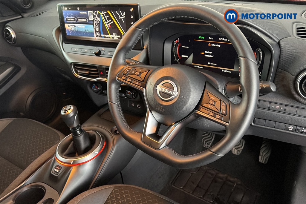 Nissan Juke N-Connecta Manual Petrol SUV - Stock Number (1690283) - 1st supplementary image