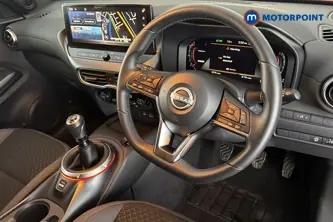 Nissan Juke N-Connecta Manual Petrol SUV - Stock Number (1690283) - 1st supplementary image