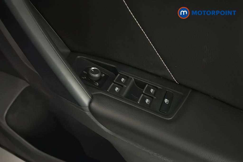 Volkswagen Tiguan R-Line Automatic Petrol SUV - Stock Number (1690575) - 19th supplementary image