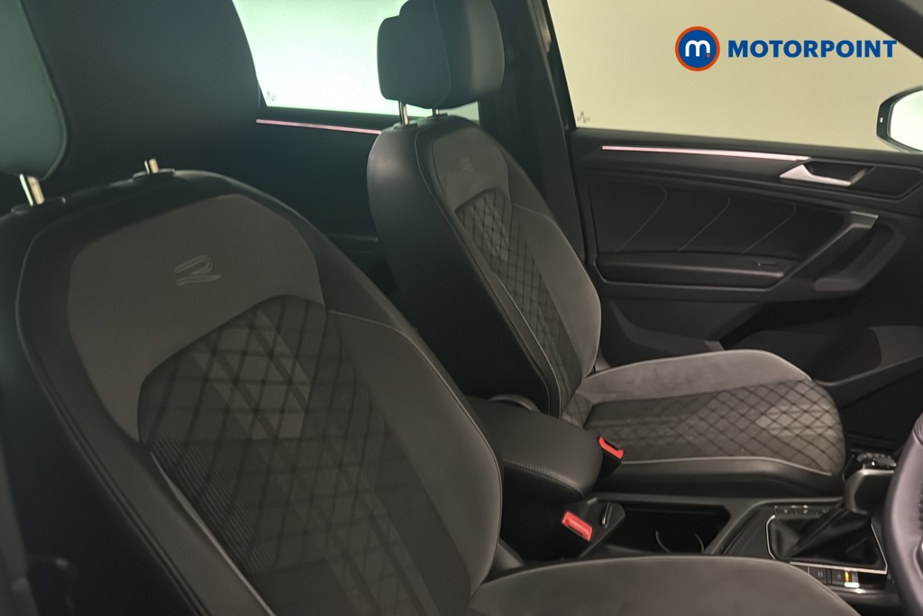 Volkswagen Tiguan R-Line Automatic Petrol SUV - Stock Number (1690575) - 22nd supplementary image