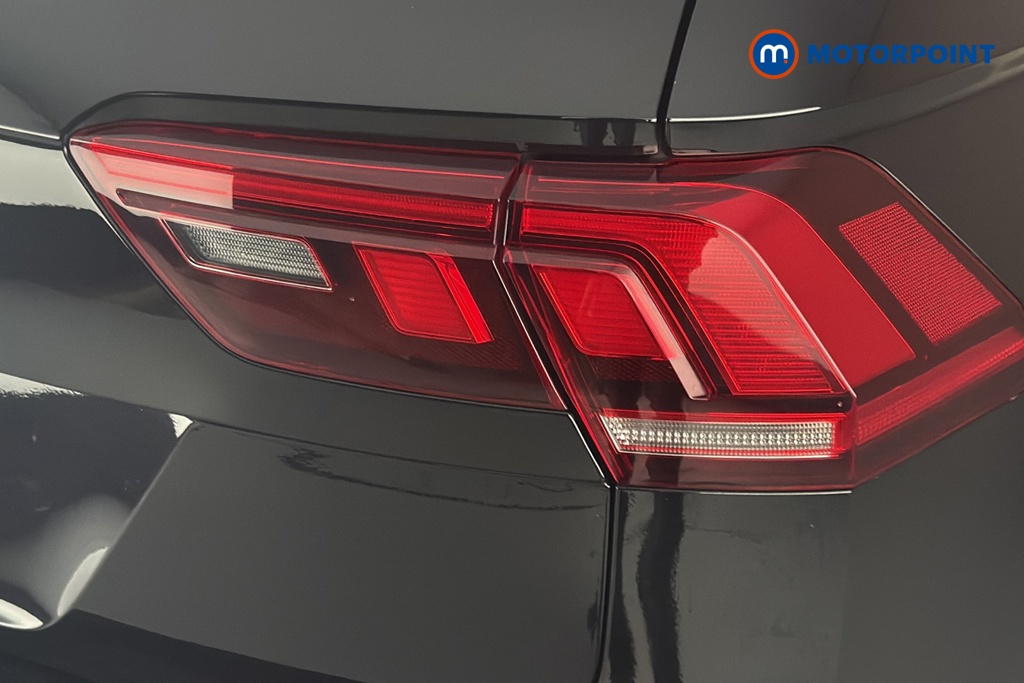 Volkswagen Tiguan R-Line Automatic Petrol SUV - Stock Number (1690575) - 36th supplementary image