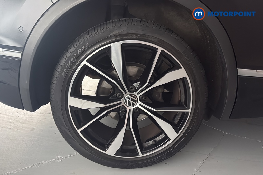 Volkswagen Tiguan R-Line Automatic Petrol SUV - Stock Number (1690575) - 46th supplementary image