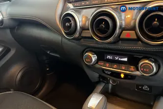 Nissan Juke N-Connecta Automatic Petrol SUV - Stock Number (1676095) - 12th supplementary image