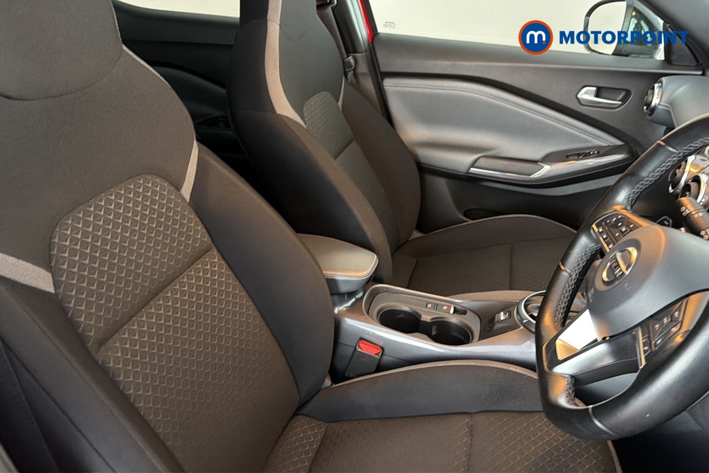 Nissan Juke N-Connecta Automatic Petrol SUV - Stock Number (1676095) - 22nd supplementary image