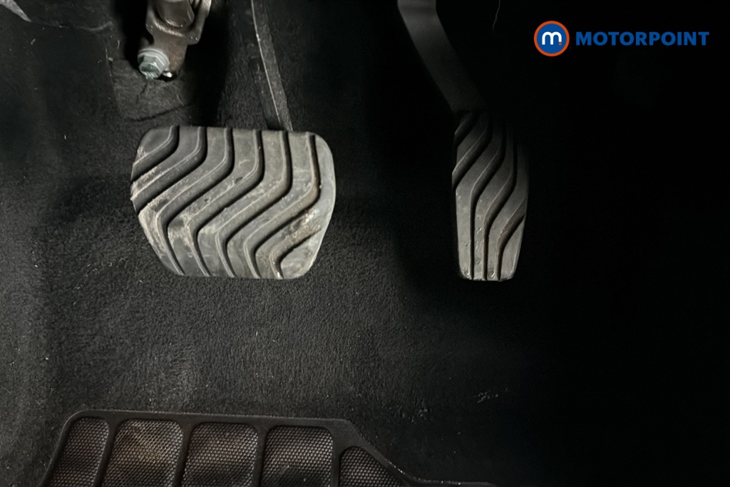 Nissan Juke N-Connecta Automatic Petrol SUV - Stock Number (1676095) - 24th supplementary image
