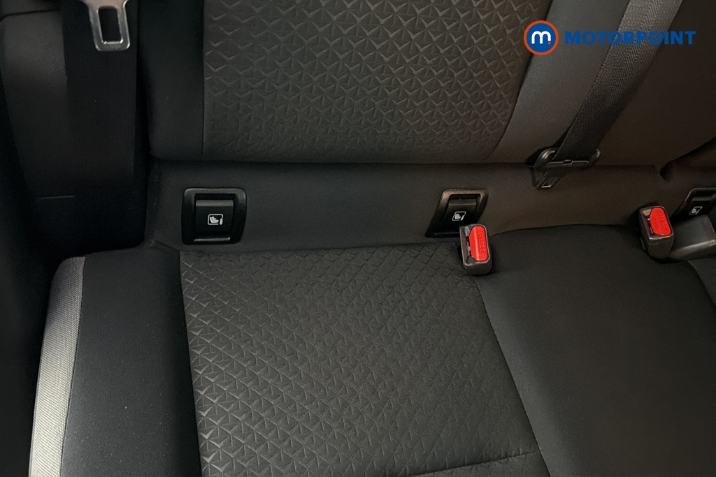 Nissan Juke N-Connecta Automatic Petrol SUV - Stock Number (1676095) - 27th supplementary image