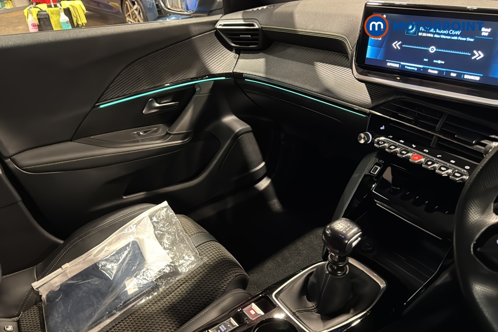 Peugeot 2008 GT Manual Petrol SUV - Stock Number (1680348) - 15th supplementary image