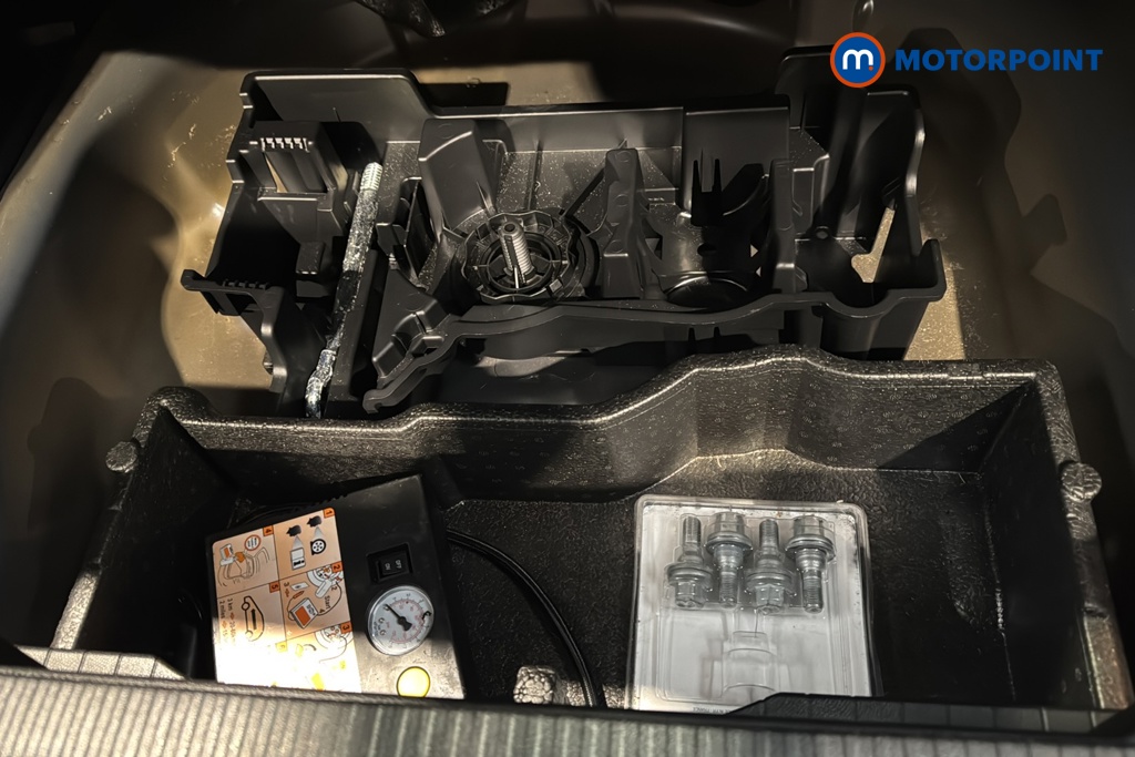 Peugeot 2008 GT Manual Petrol SUV - Stock Number (1680348) - 33rd supplementary image