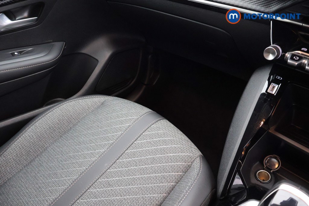 Peugeot 208 Allure Manual Petrol Hatchback - Stock Number (1680452) - 18th supplementary image