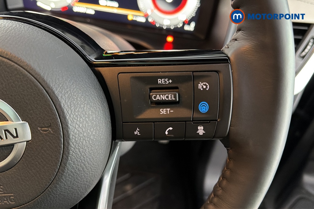 Nissan Qashqai Tekna Manual Petrol SUV - Stock Number (1682532) - 3rd supplementary image