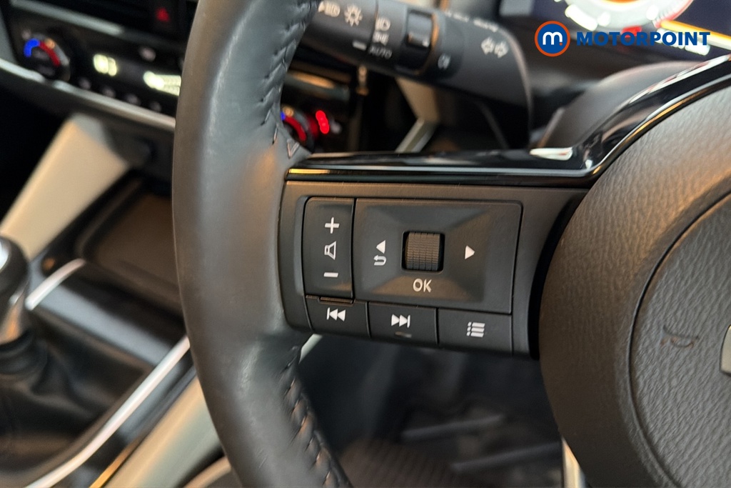 Nissan Qashqai Tekna Manual Petrol SUV - Stock Number (1682532) - 4th supplementary image