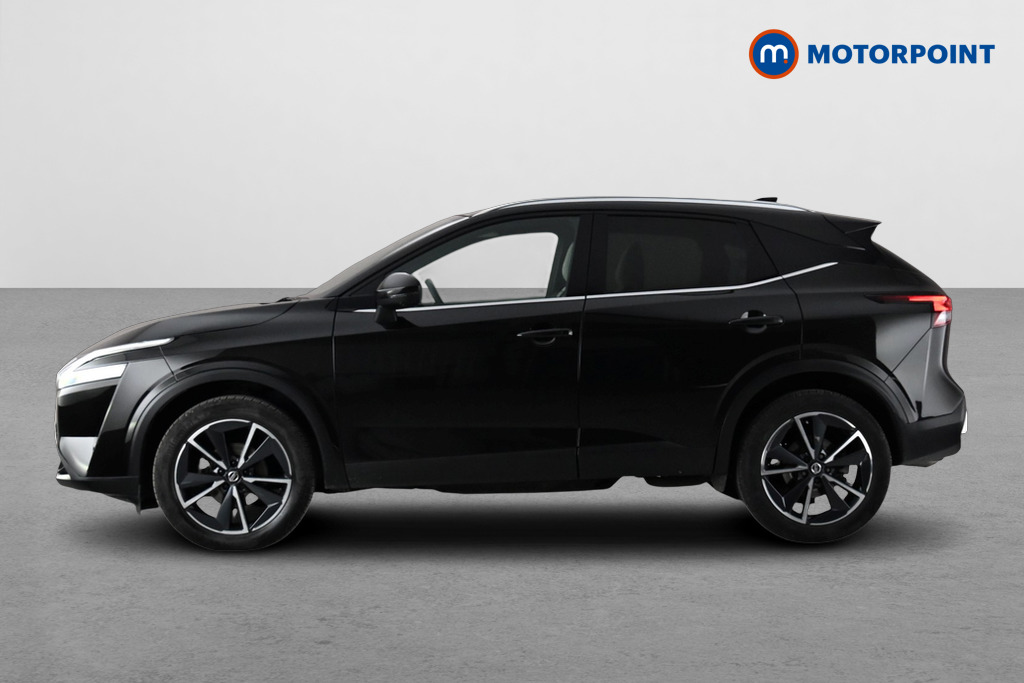 Nissan Qashqai Tekna Manual Petrol SUV - Stock Number (1682532) - Drivers side