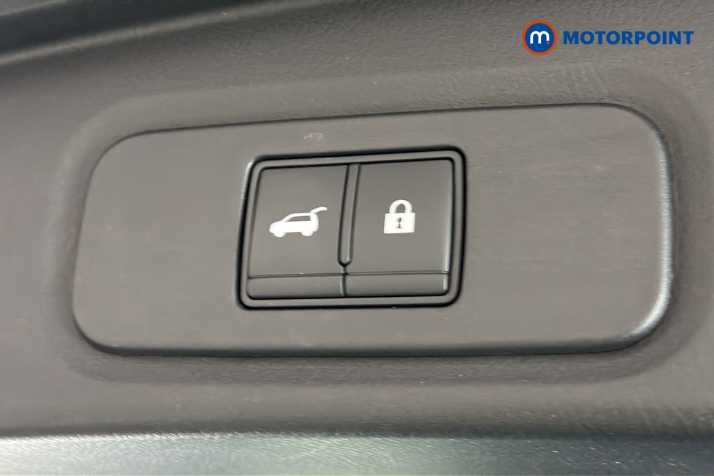 Nissan Qashqai Tekna Manual Petrol SUV - Stock Number (1682532) - 35th supplementary image