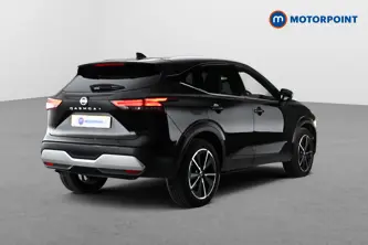 Nissan Qashqai Tekna Manual Petrol SUV - Stock Number (1682532) - Passenger side rear corner