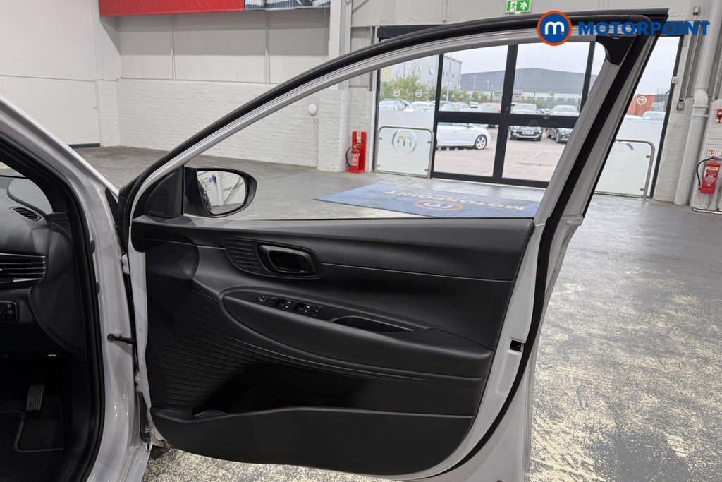 Hyundai I20 Black Line Manual Petrol Hatchback - Stock Number (1683283) - 15th supplementary image