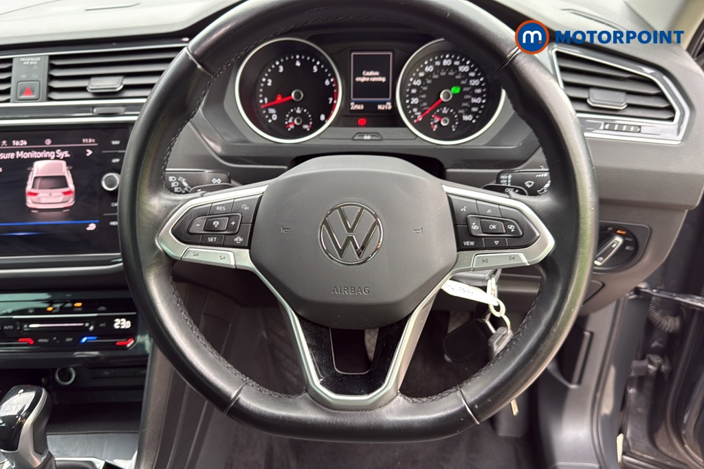 Volkswagen Tiguan Life Automatic Petrol SUV - Stock Number (1683331) - 2nd supplementary image
