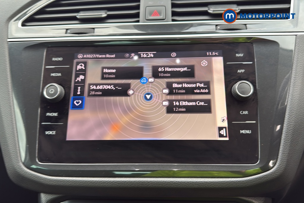 Volkswagen Tiguan Life Automatic Petrol SUV - Stock Number (1683331) - 9th supplementary image