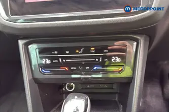 Volkswagen Tiguan Life Automatic Petrol SUV - Stock Number (1683331) - 12th supplementary image