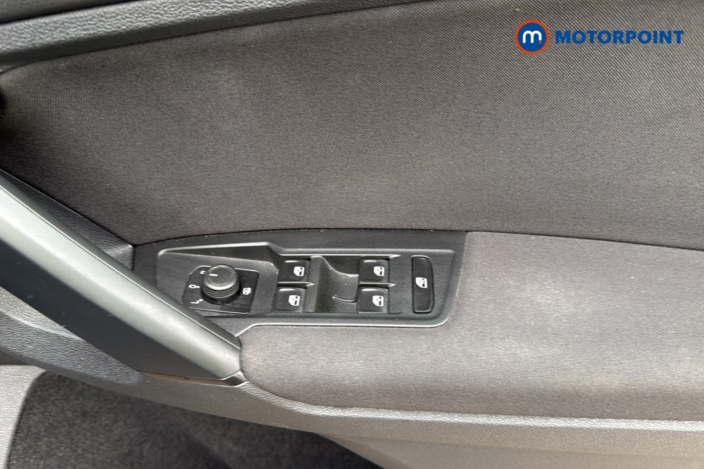 Volkswagen Tiguan Life Automatic Petrol SUV - Stock Number (1683331) - 19th supplementary image