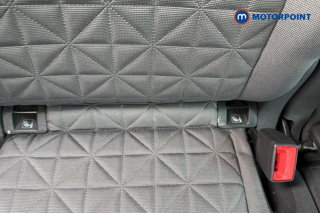 Volkswagen Tiguan Life Automatic Petrol SUV - Stock Number (1683331) - 27th supplementary image