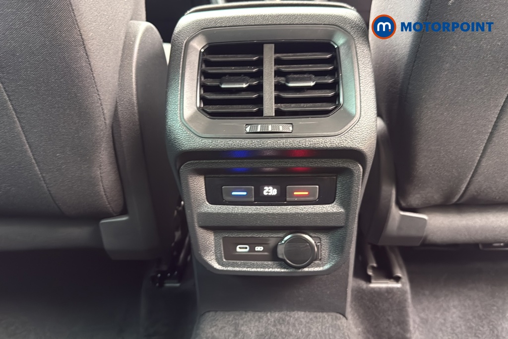 Volkswagen Tiguan Life Automatic Petrol SUV - Stock Number (1683331) - 28th supplementary image