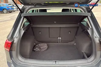 Volkswagen Tiguan Life Automatic Petrol SUV - Stock Number (1683331) - 30th supplementary image