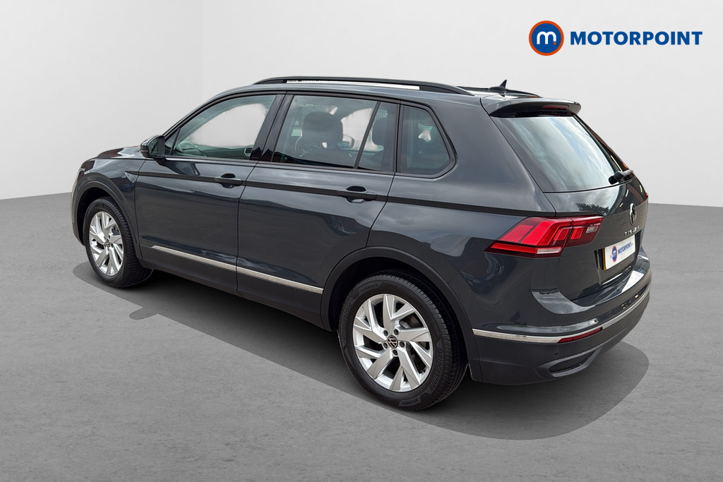Volkswagen Tiguan Life Automatic Petrol SUV - Stock Number (1683331) - Drivers side rear corner