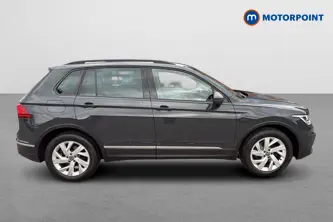 Volkswagen Tiguan Life Automatic Petrol SUV - Stock Number (1683331) - Passenger side