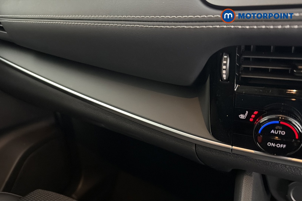 Nissan Qashqai N-Connecta Manual Petrol SUV - Stock Number (1683478) - 14th supplementary image