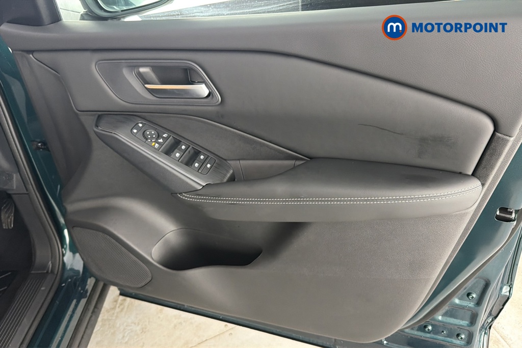 Nissan Qashqai N-Connecta Manual Petrol SUV - Stock Number (1683478) - 18th supplementary image