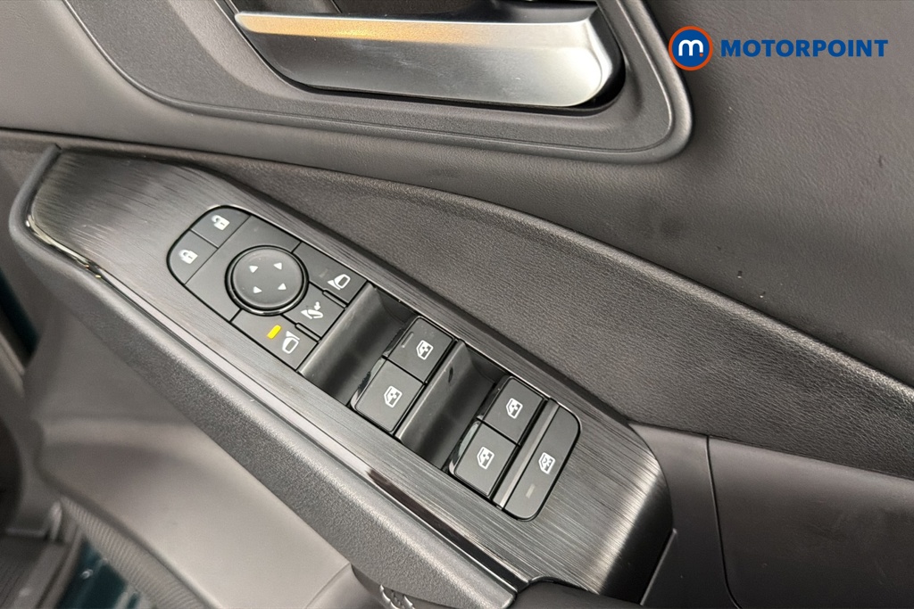 Nissan Qashqai N-Connecta Manual Petrol SUV - Stock Number (1683478) - 19th supplementary image