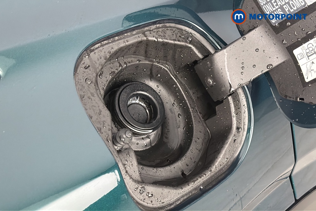 Nissan Qashqai N-Connecta Manual Petrol SUV - Stock Number (1683478) - 41st supplementary image