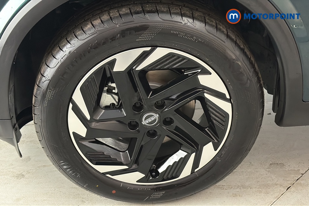 Nissan Qashqai N-Connecta Manual Petrol SUV - Stock Number (1683478) - 44th supplementary image