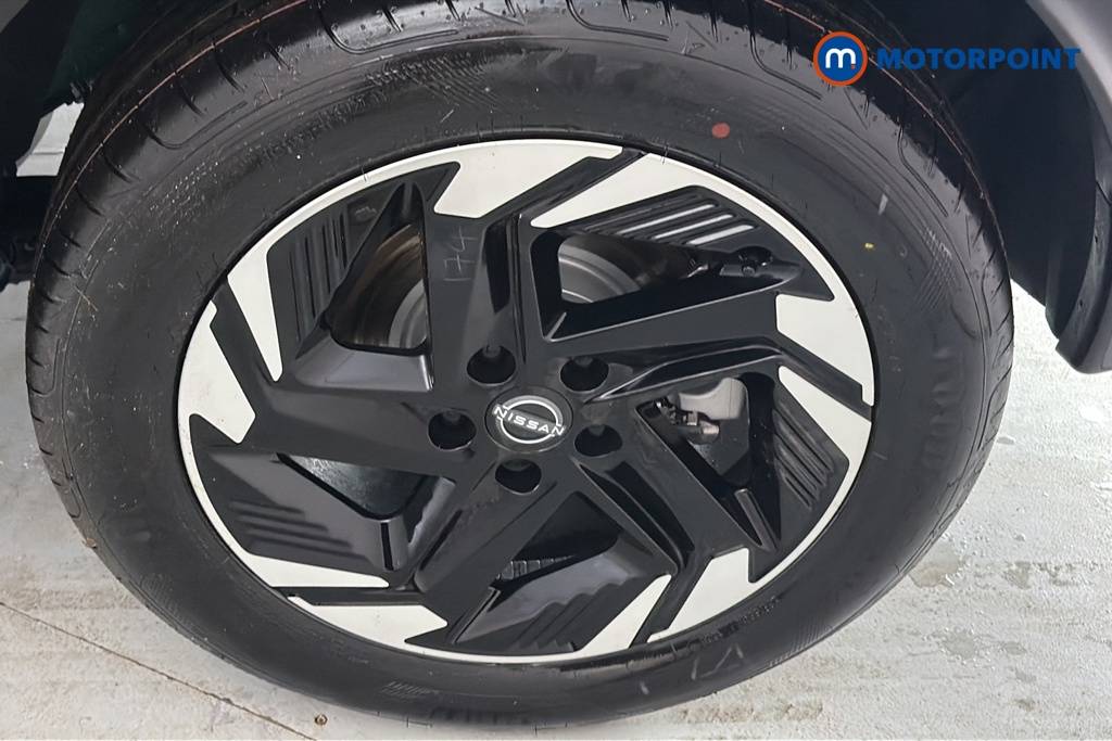Nissan Qashqai N-Connecta Manual Petrol SUV - Stock Number (1683478) - 45th supplementary image