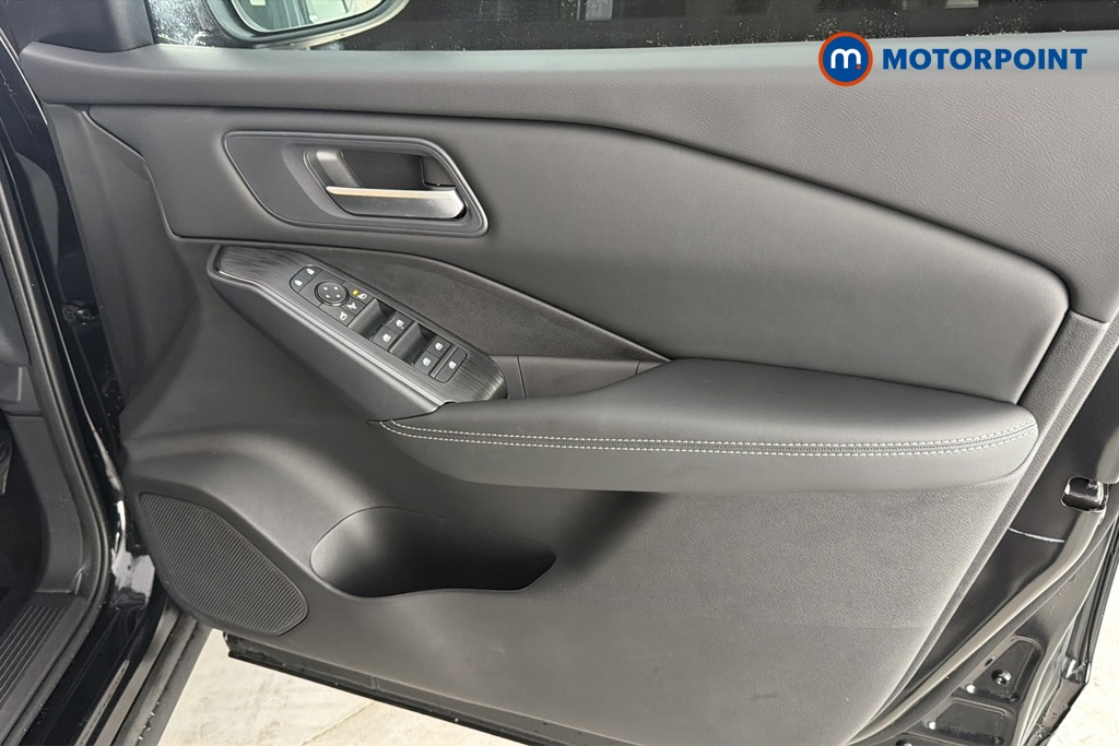 Nissan Qashqai Acenta Premium Manual Petrol SUV - Stock Number (1683516) - 18th supplementary image