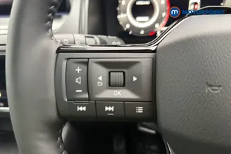 Nissan Qashqai N-Connecta Manual Petrol SUV - Stock Number (1683529) - 4th supplementary image