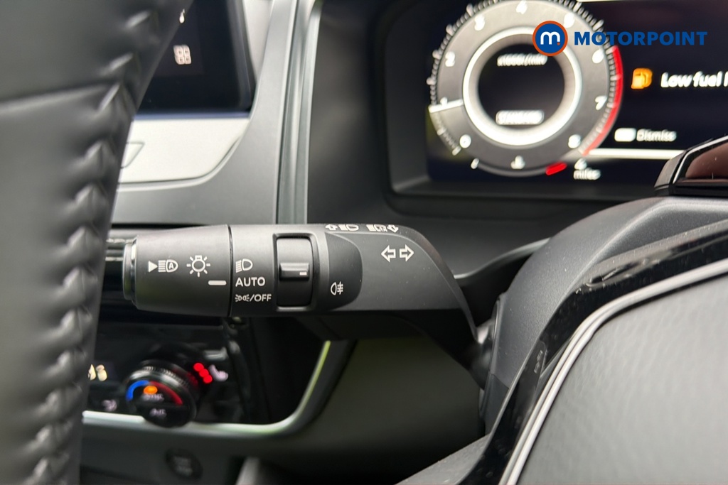 Nissan Qashqai N-Connecta Manual Petrol SUV - Stock Number (1683529) - 5th supplementary image