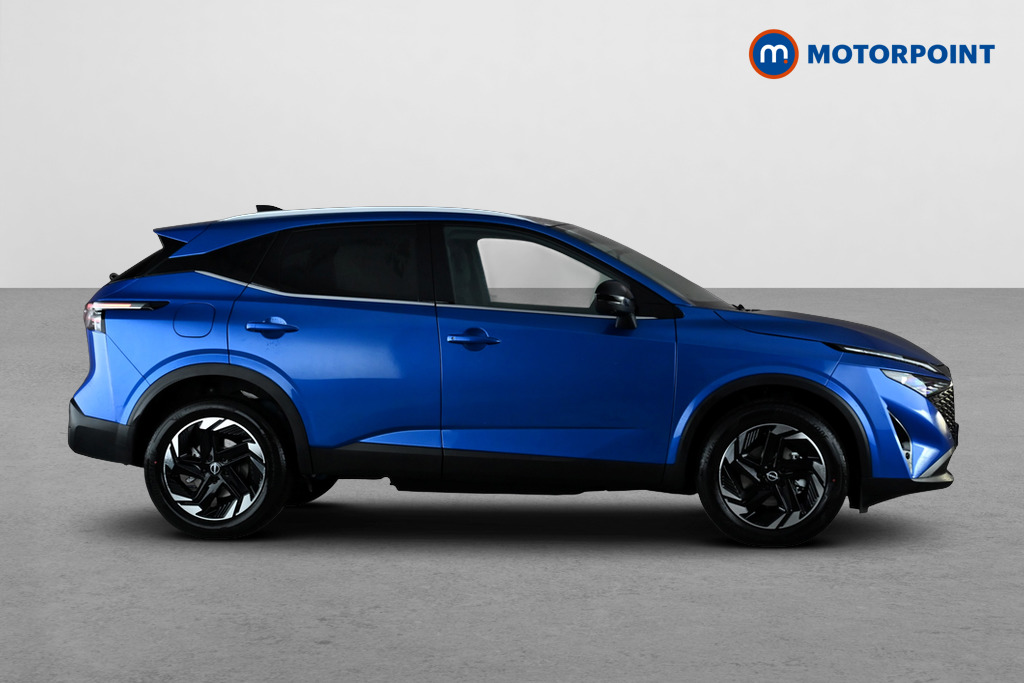 Nissan Qashqai N-Connecta Manual Petrol SUV - Stock Number (1683529) - Passenger side