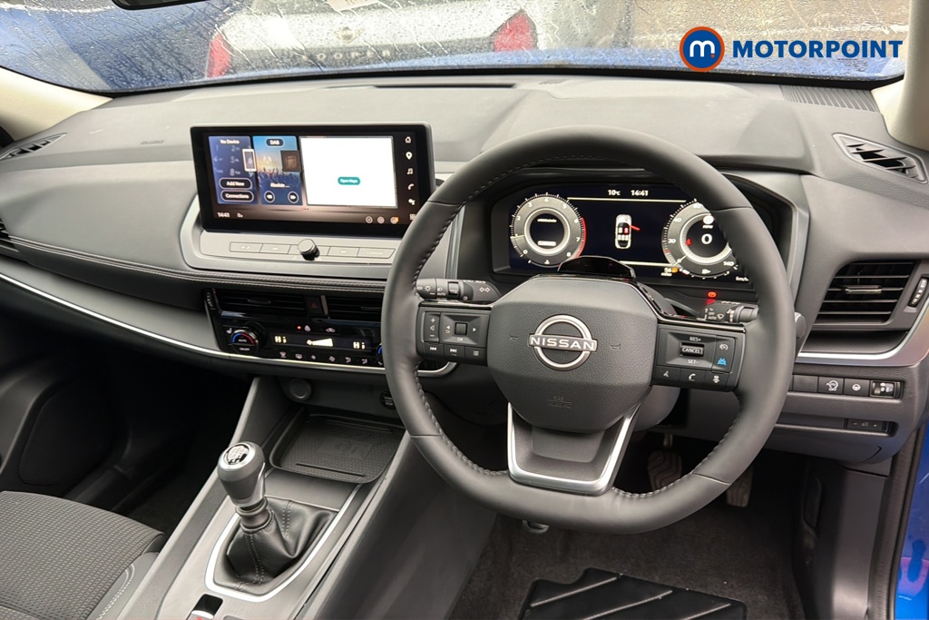 Nissan Qashqai N-Connecta Manual Petrol SUV - Stock Number (1683529) - 1st supplementary image