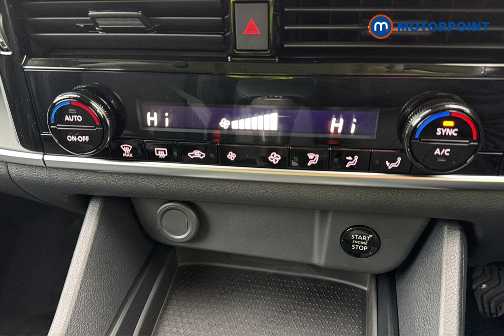 Nissan Qashqai Acenta Premium Manual Petrol SUV - Stock Number (1683542) - 12th supplementary image