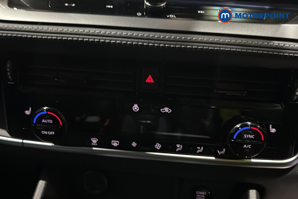 Nissan Qashqai N-Connecta Manual Petrol SUV - Stock Number (1683546) - 12th supplementary image